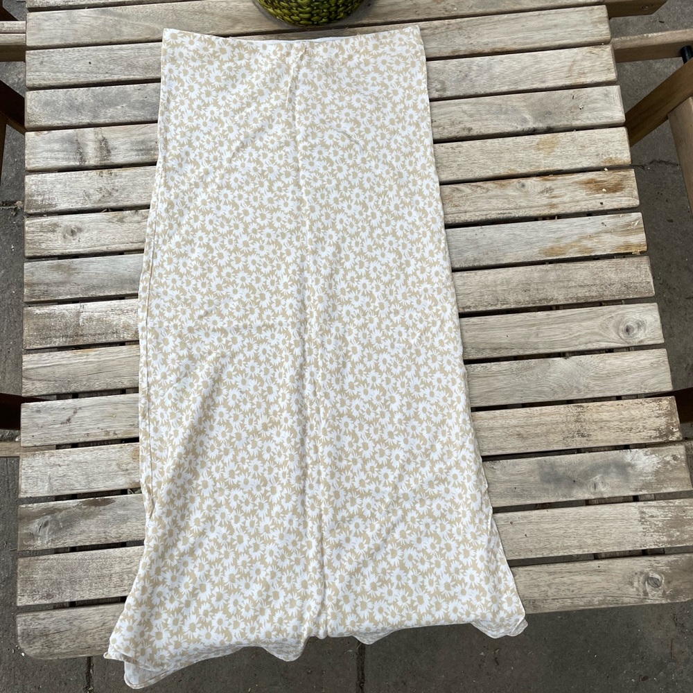 FLORAL SKIRT